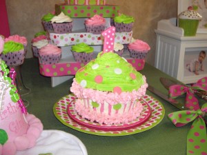 2010-08-07 Adaline's Party Decor 18 IMGP1279